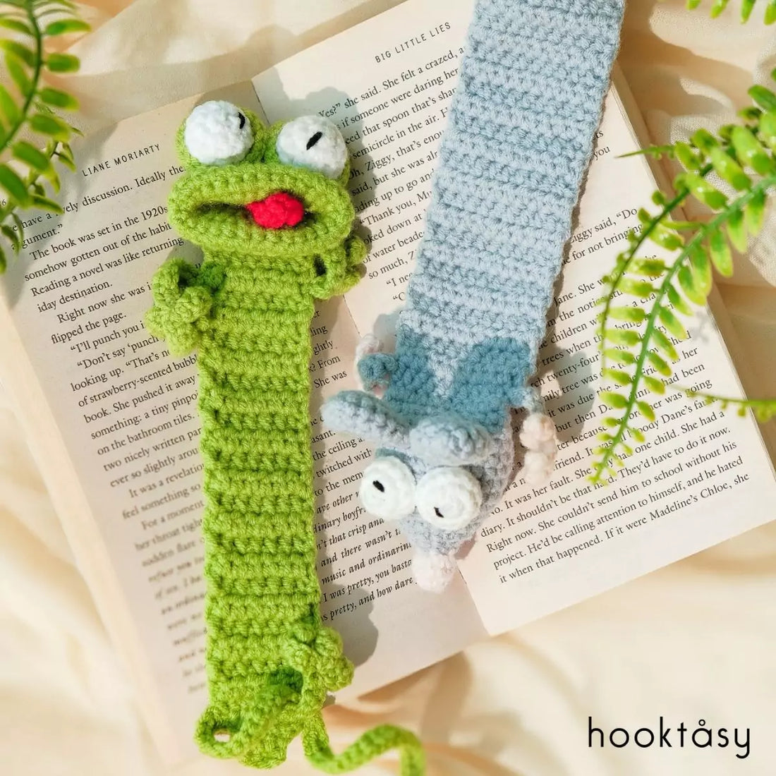 Silly Frog/Mouse Bookmark