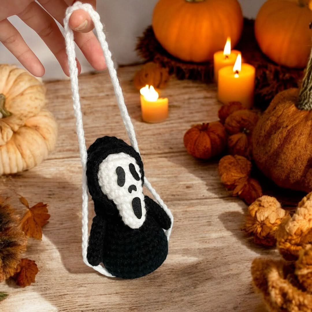 Halloween Ghost Face Hanging Crochet Pattern - Hooktasy