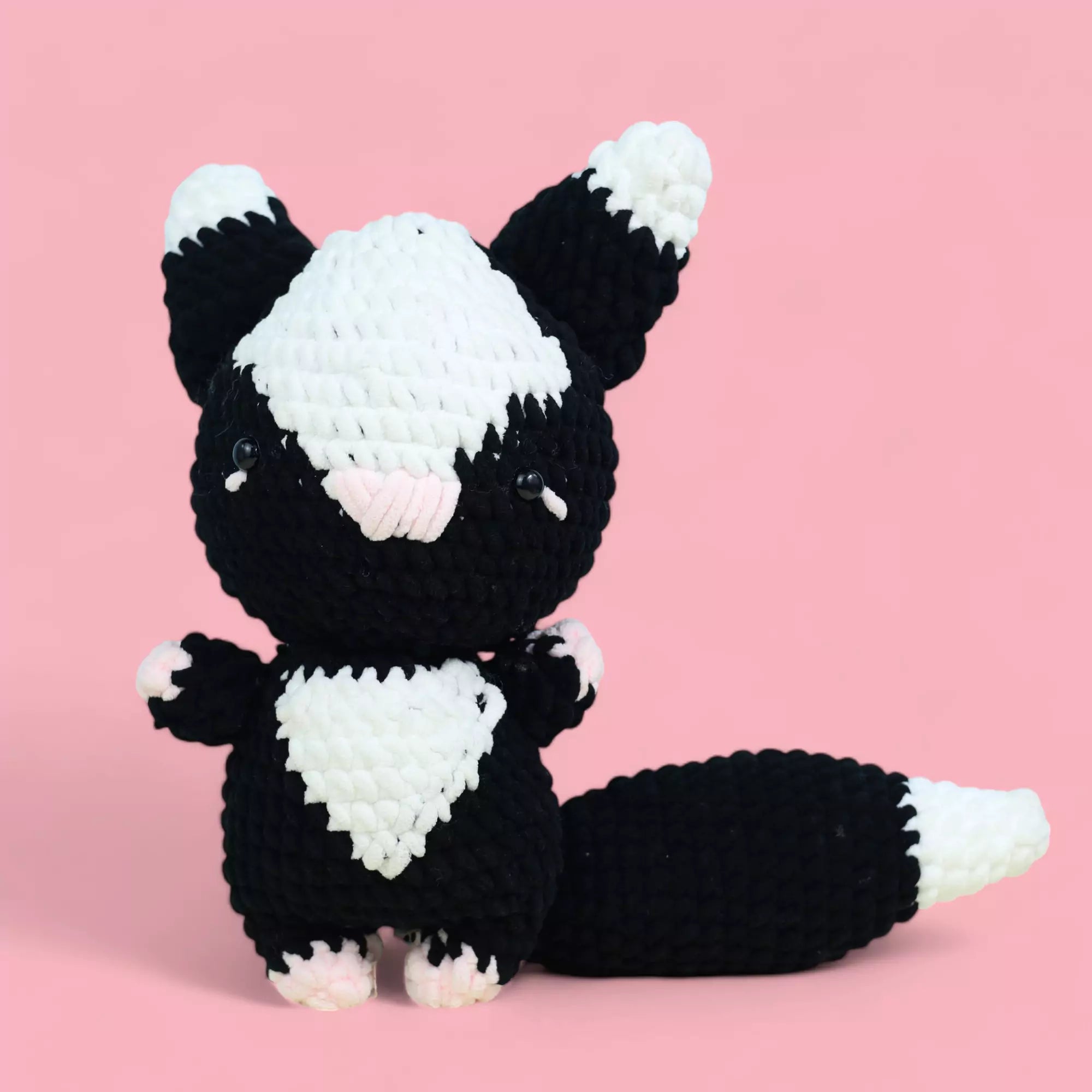 Big Skunk Crochet Pattern