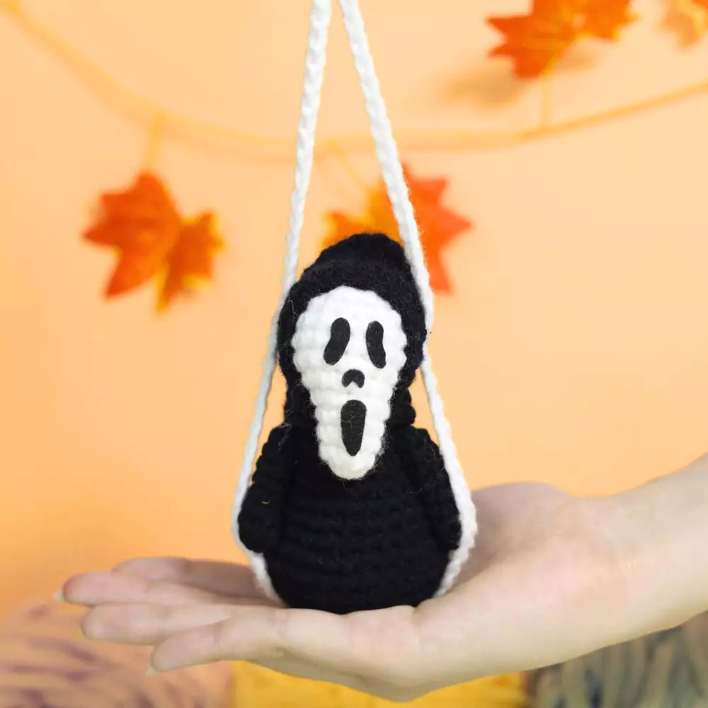 Halloween Ghost Face Hanging Crochet Pattern