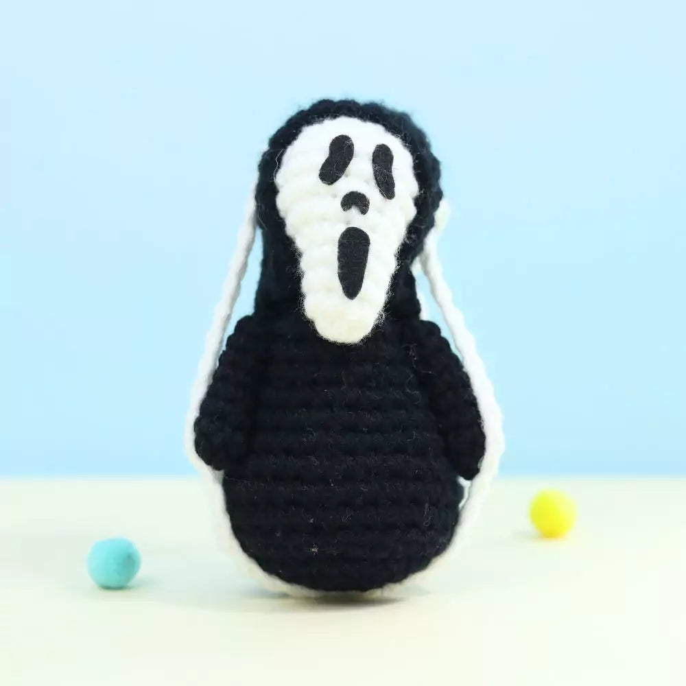 Halloween Ghost Face Crochet Pattern Hanging