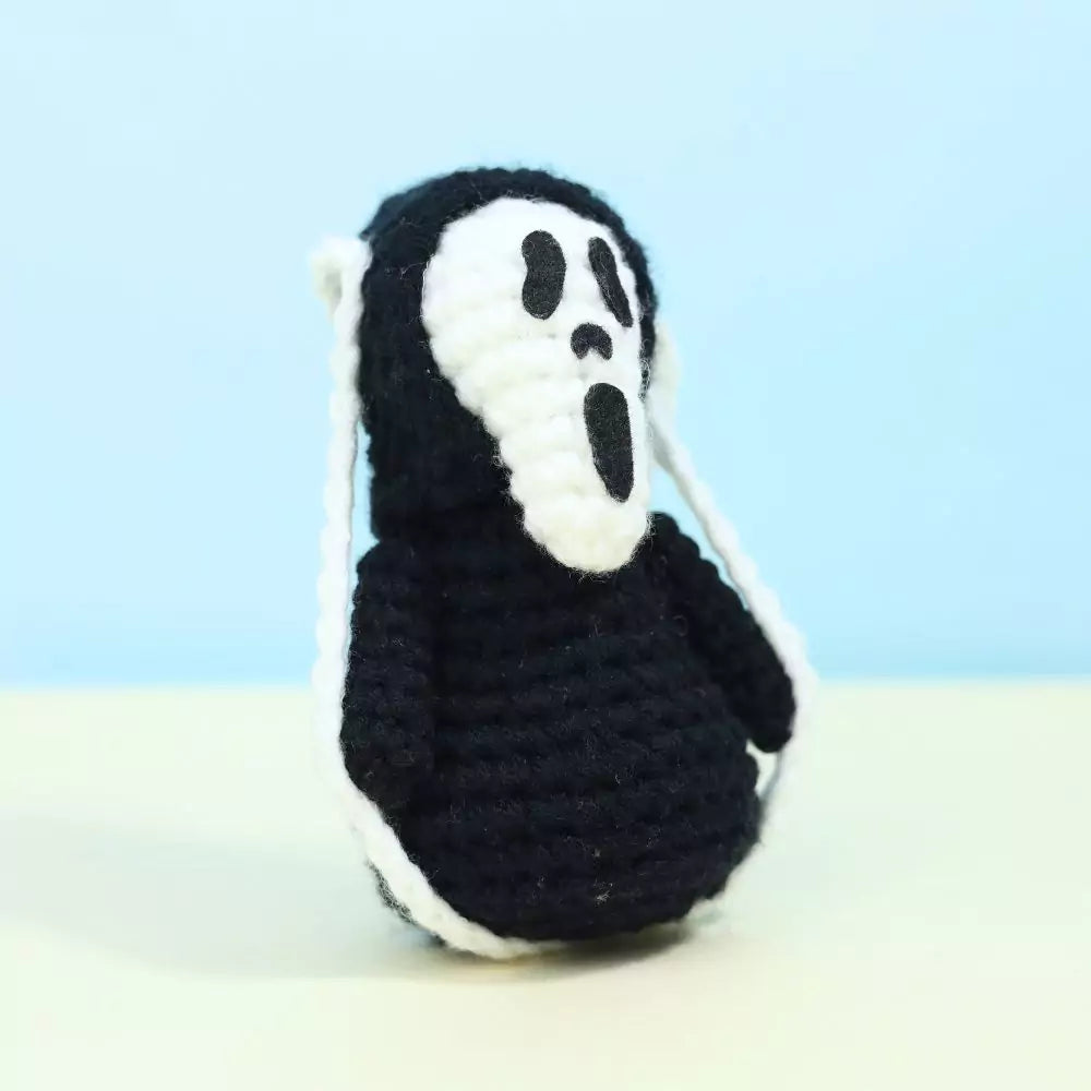 Halloween Ghost Face Crochet Pattern Hanging